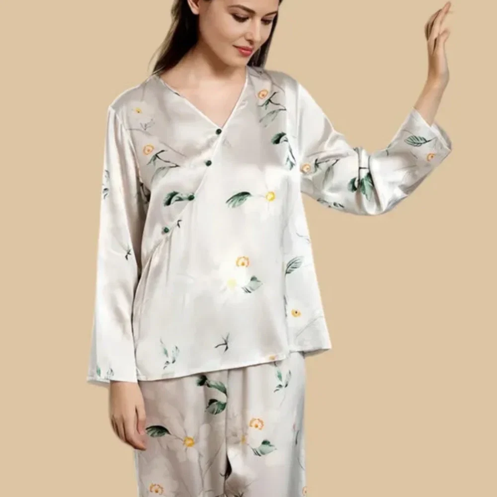 100% Mulberry Silk 19Momme Floral Printed Long Sleeve V-Neck Pullover Pajamas Set