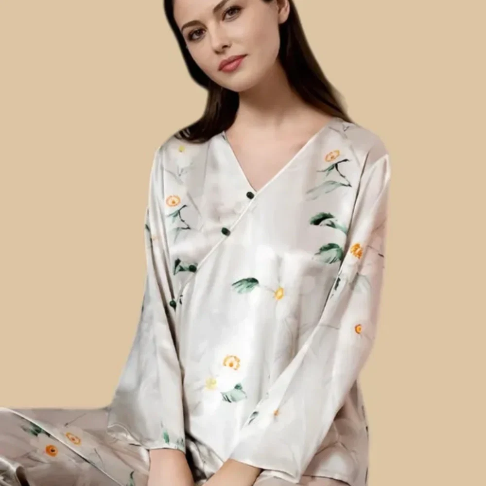 100% Mulberry Silk 19Momme Floral Printed Long Sleeve V-Neck Pullover Pajamas Set