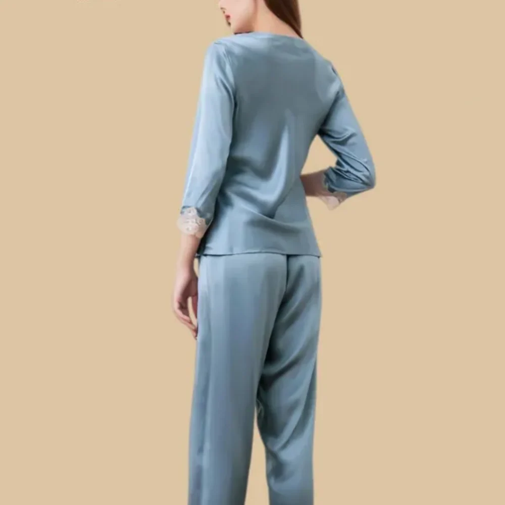 100% Mulberry Silk 19Momme Lace Bow V-Neck Three-quarters Sleeve Women&