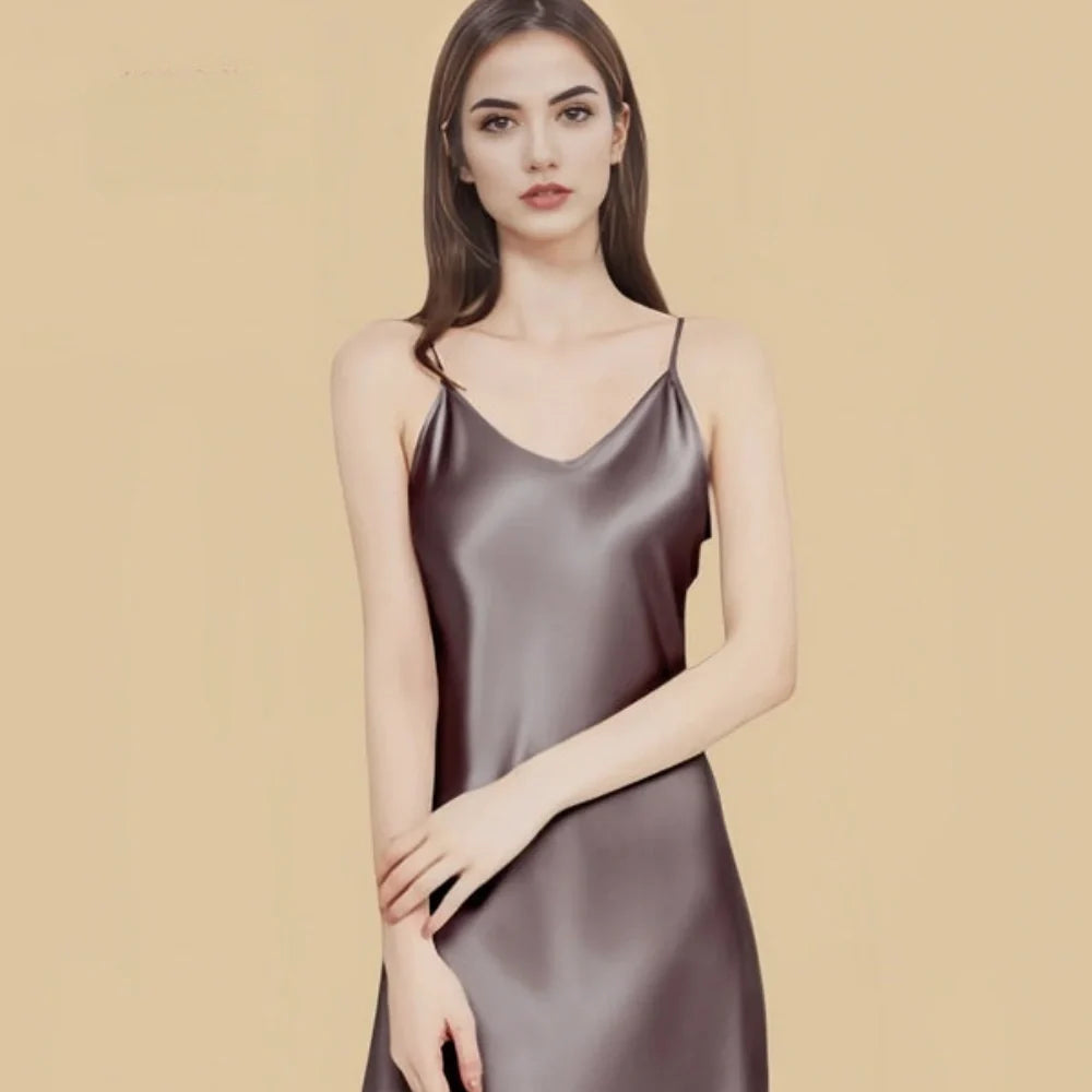 100% Mulberry Silk 16Momme Spaghetti Strap V-Neck Mini Nightgown