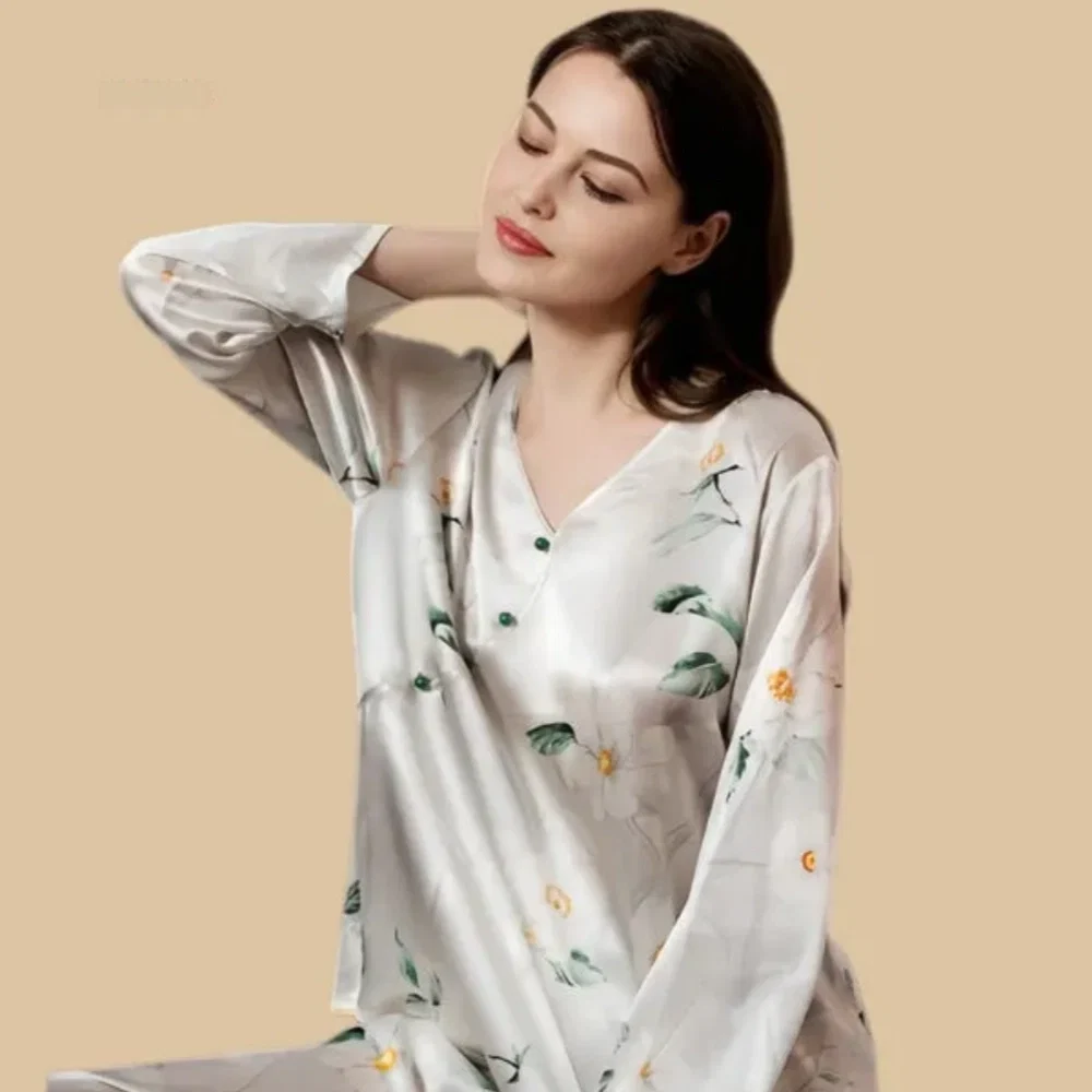 100% Mulberry Silk 19Momme Floral Printed Long Sleeve V-Neck Pullover Pajamas Set