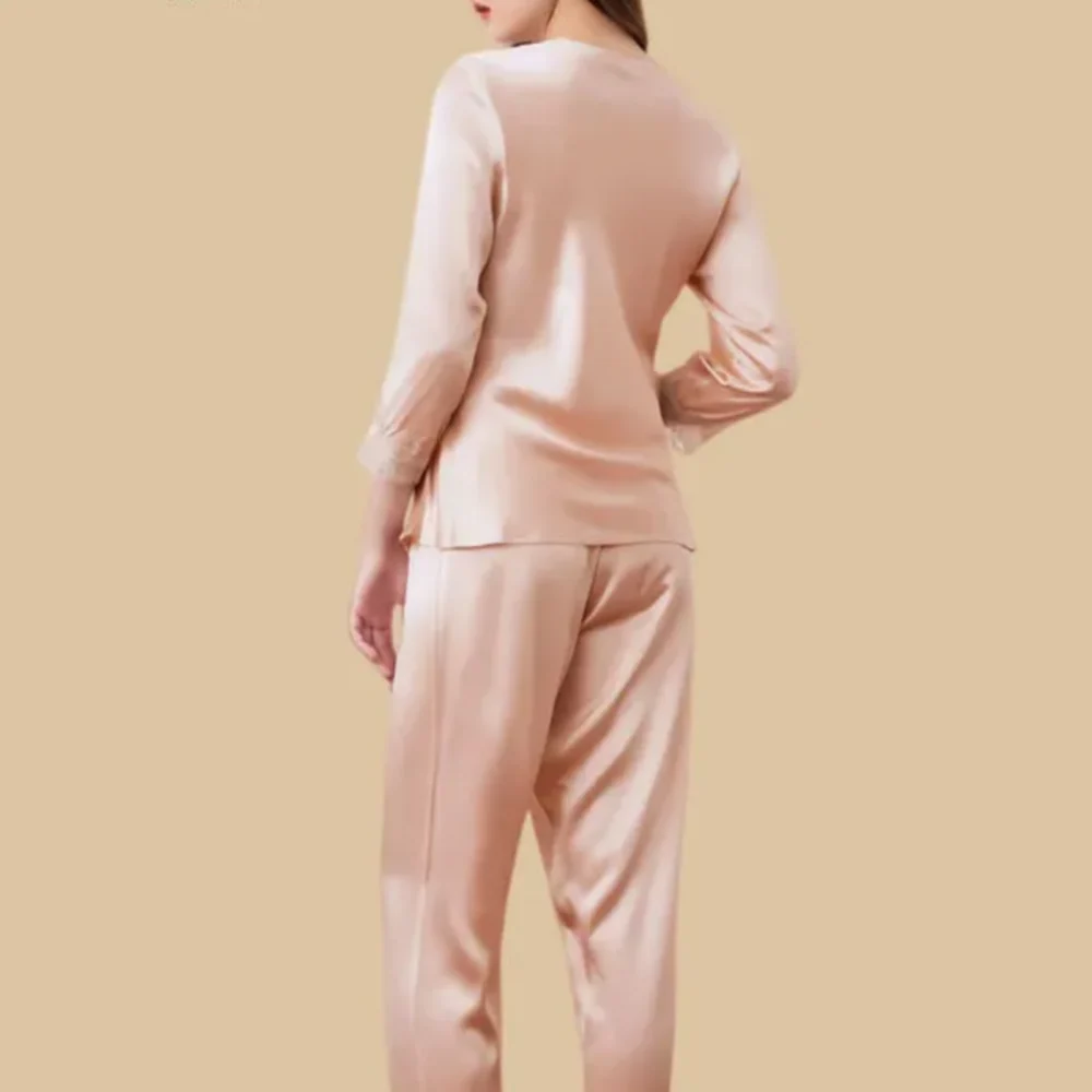100% Mulberry Silk 19Momme Lace Bow V-Neck Three-quarters Sleeve Women&