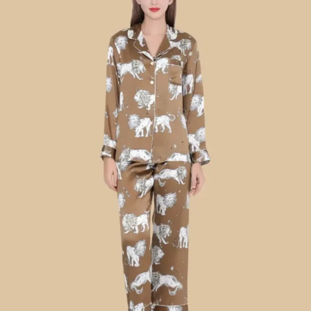 100% Mulberry Silk 19Momme Lion Print Women&
