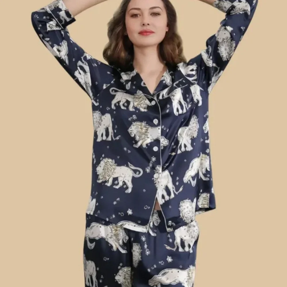 100% Mulberry Silk 19Momme Lion Print Women&