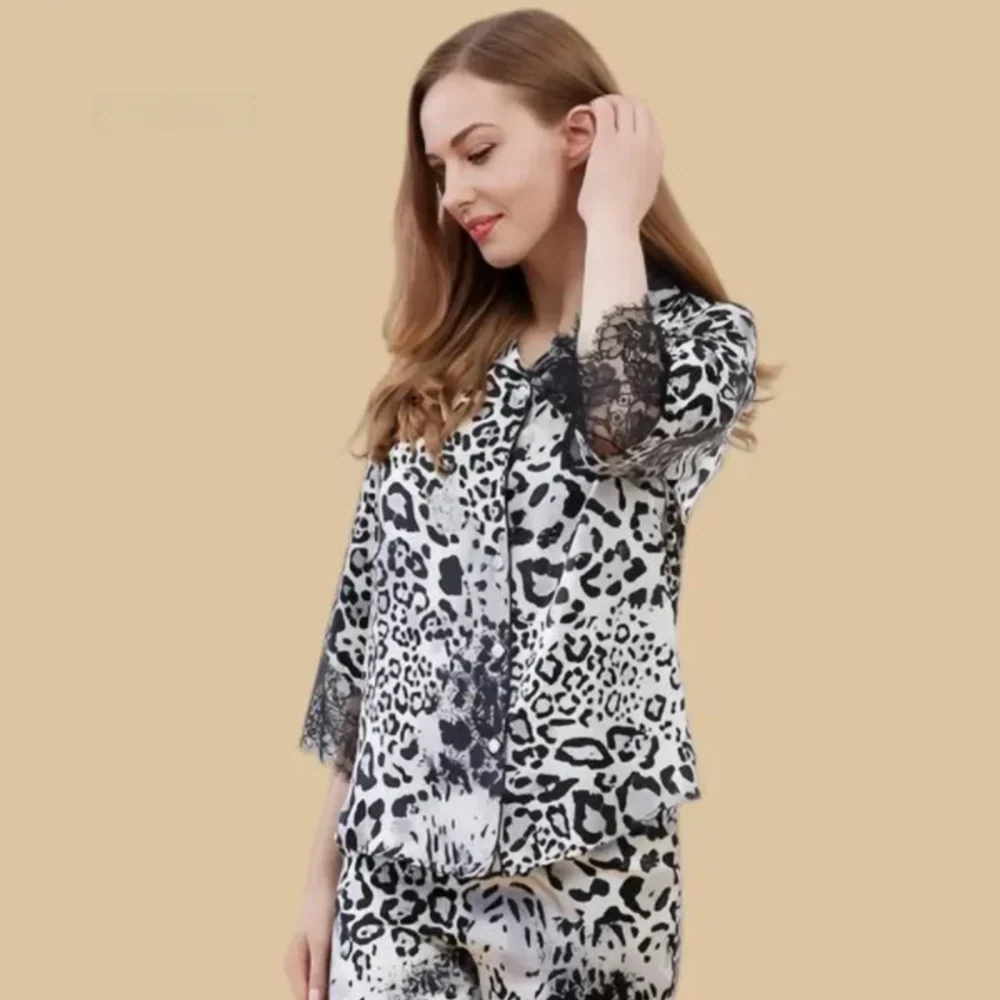 100% Mulberry Silk 19Momme Silk Leopard Print Women&